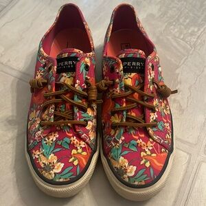 Pink floral Sperry